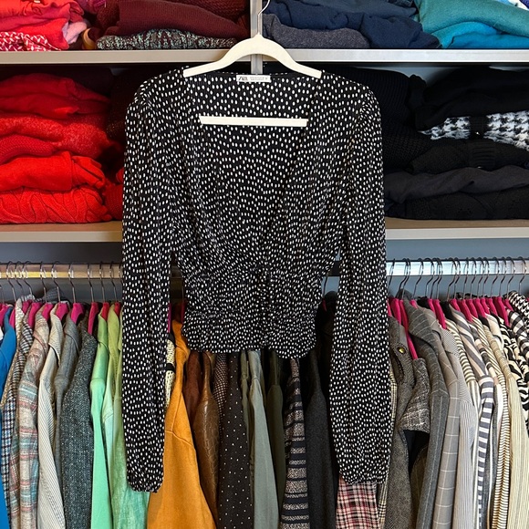 Zara black/white polka dot long sleeve v neck elastic waistband crop top size S - Picture 1 of 3